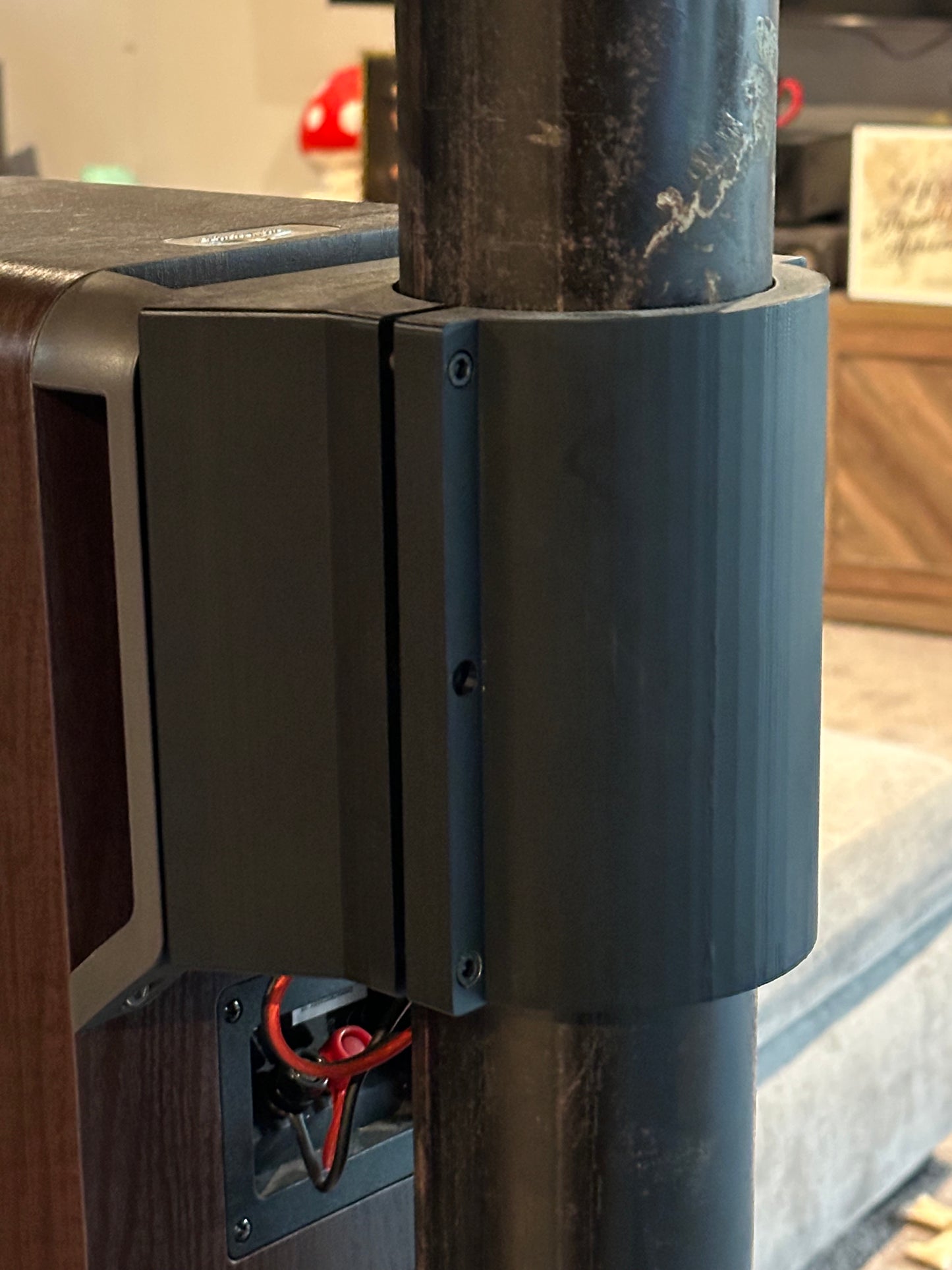 I-Beam Pole Speaker Mount – Heavy-Duty Clamp for Home Theater Speakers – Holds up to 12lbs