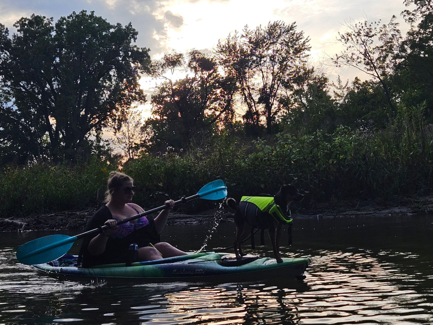 Pelican Mustang 100x Custom Kayak Drink Holder