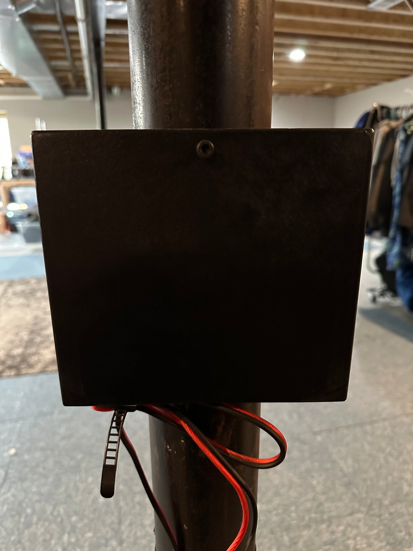 I-Beam Pole Speaker Mount – Heavy-Duty Clamp for Home Theater Speakers – Holds up to 12lbs