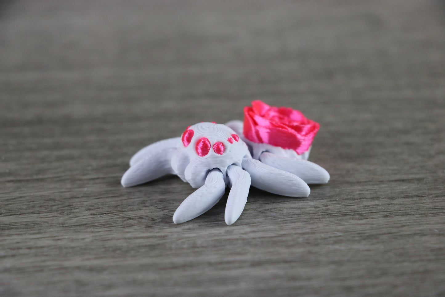 Mini Rose Spider β Unique Fantasy Creature Decor, Perfect Gift for Spider Lovers and Collectors